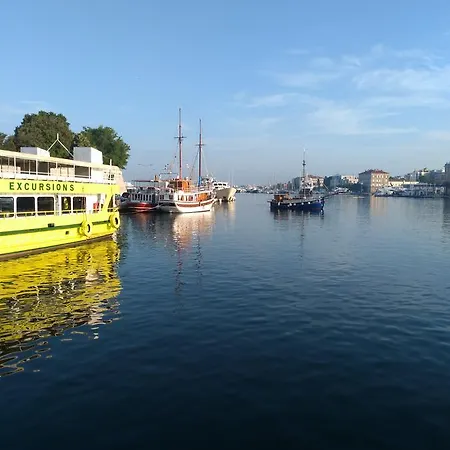 Apartment 2 & Free Private Parking Zadar