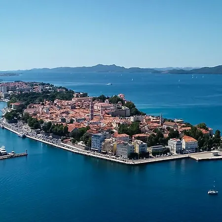 Apartment 2 & Free Genius Private Parking Zadar