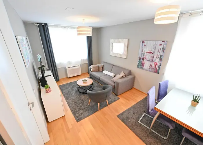 公寓 2 & Free Genius Private Parking 扎达尔